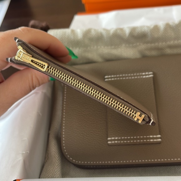 HERMES NEW IN BOX CONSTANCE SLIM WALLET ETOUPE - Picture 8 of 9